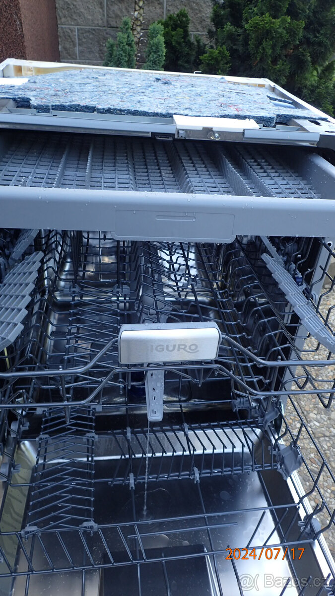 Myčka vestavná SIGURO SGR-DW-B601S Profi Care čt - 10