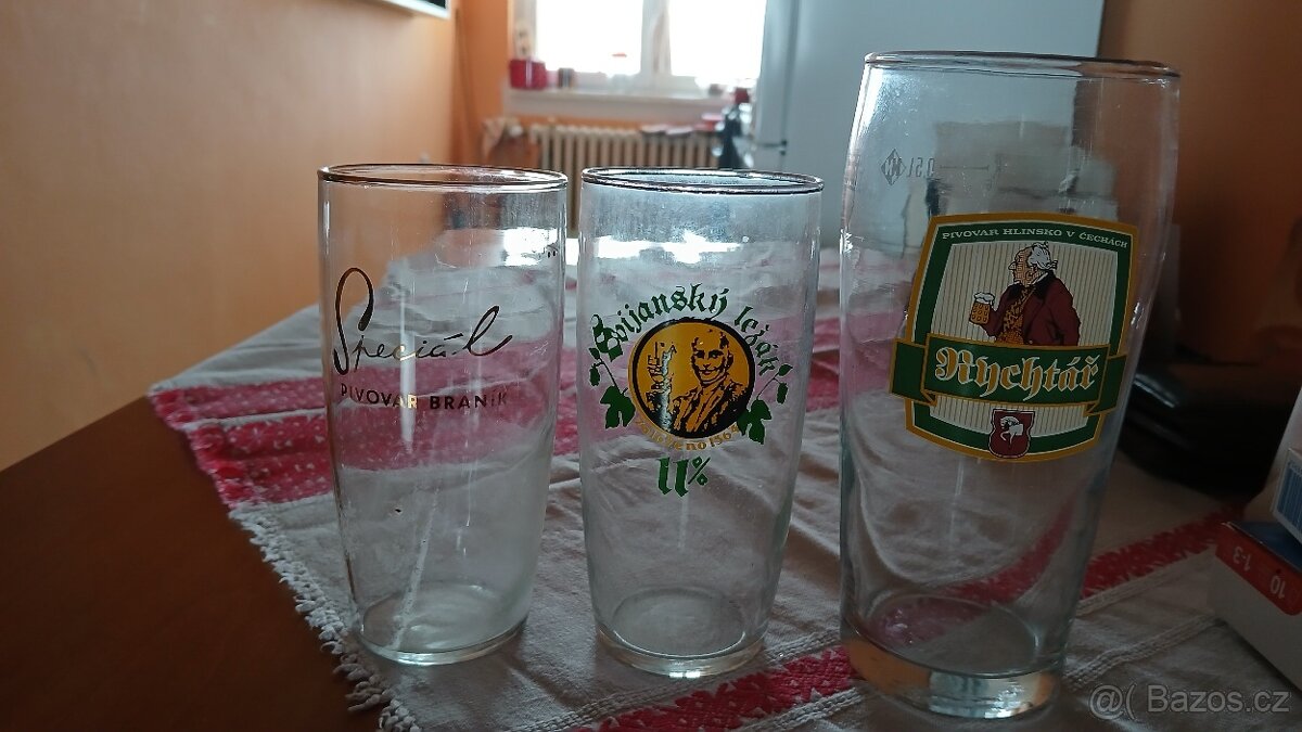 Pivni sklenice, tretinky,pullitry. - 10