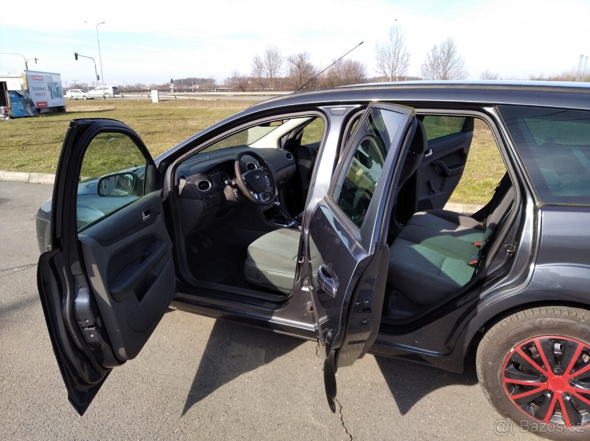 Ford Focus 1,6i-85kw-LPG,kombi - 10