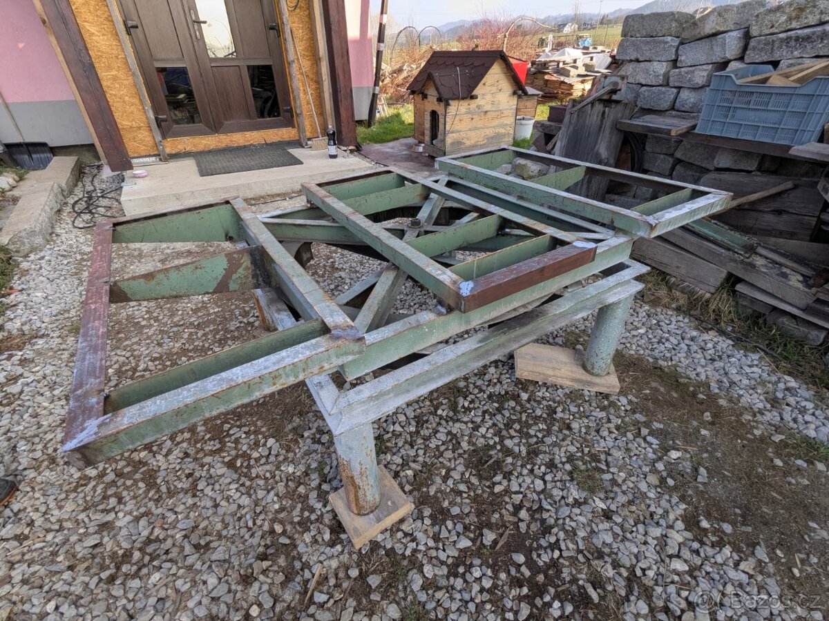 Stůl na řezání kamene otočný - 10