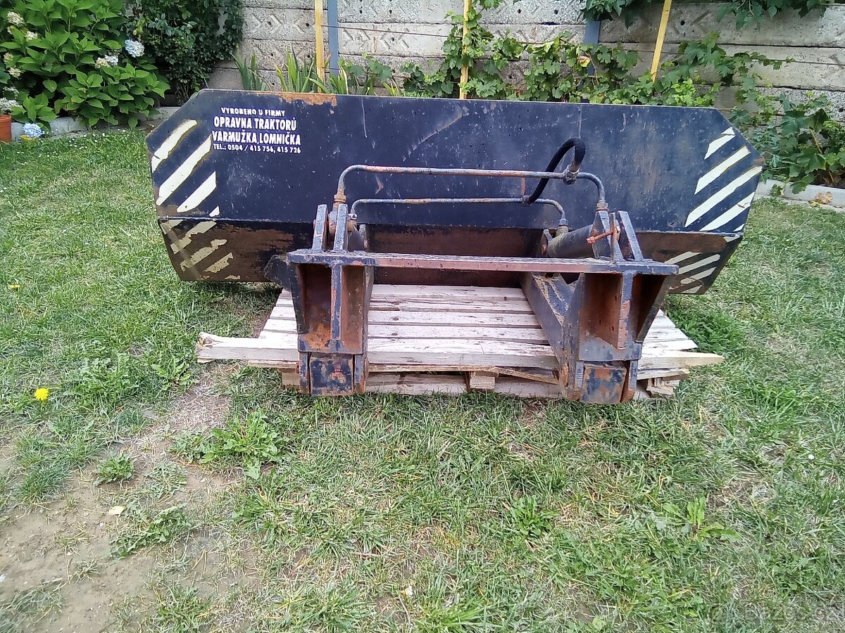 Přední radlice na traktor - 10