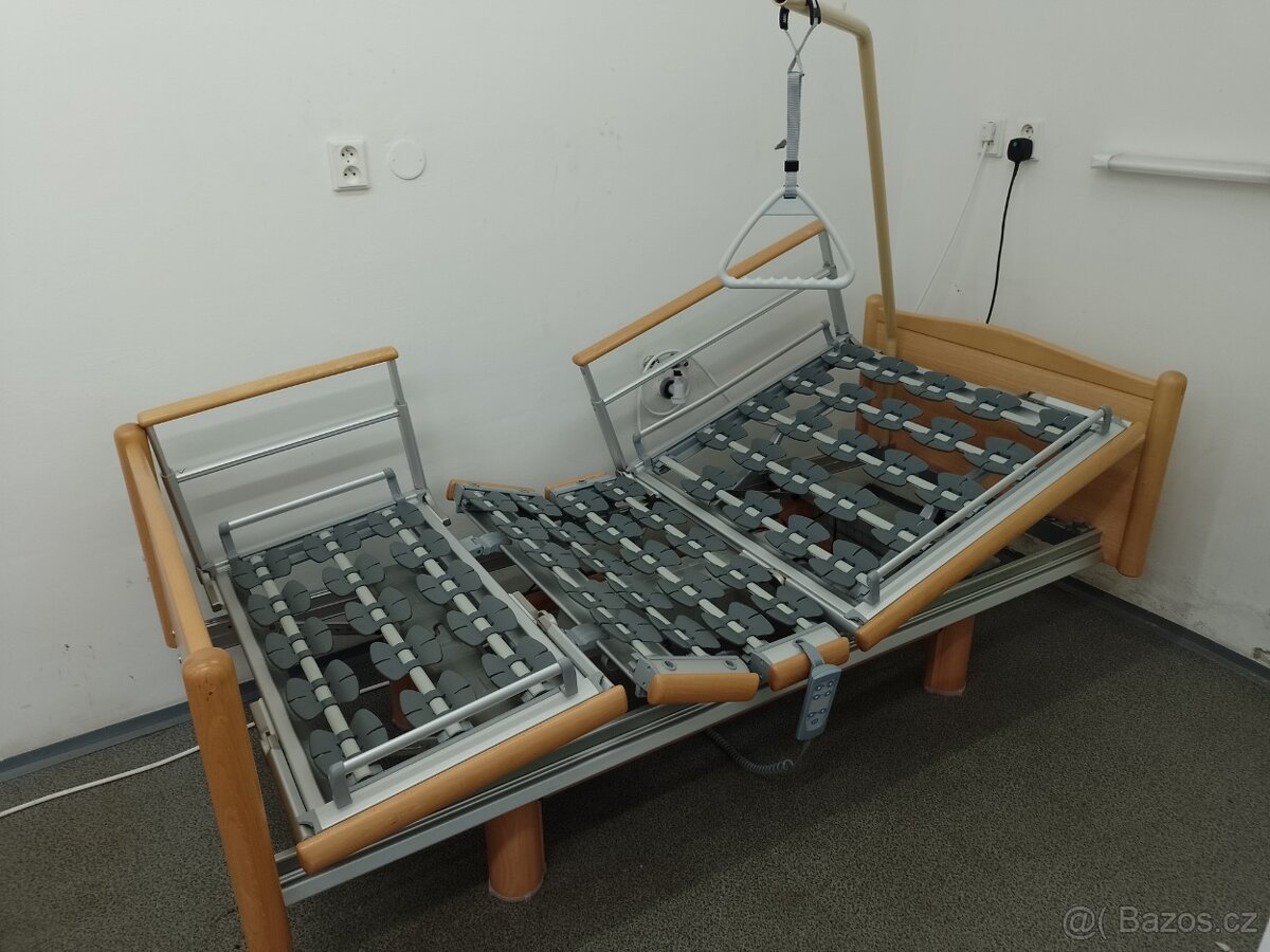 Elektrická polohovací postel Völker, TOP STAV - 10