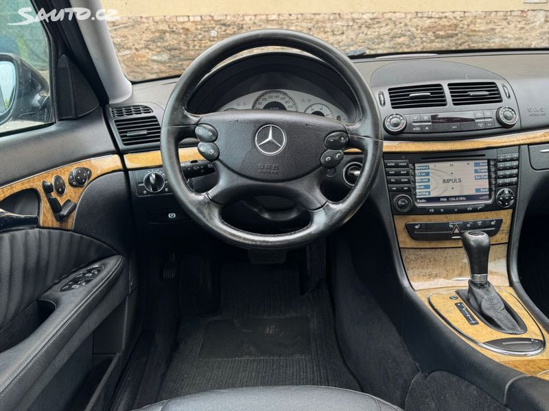 Mercedes-Benz Třídy E, 280,FACELIFT,XENONY,KŮŽE,TAŽNÉ - 10