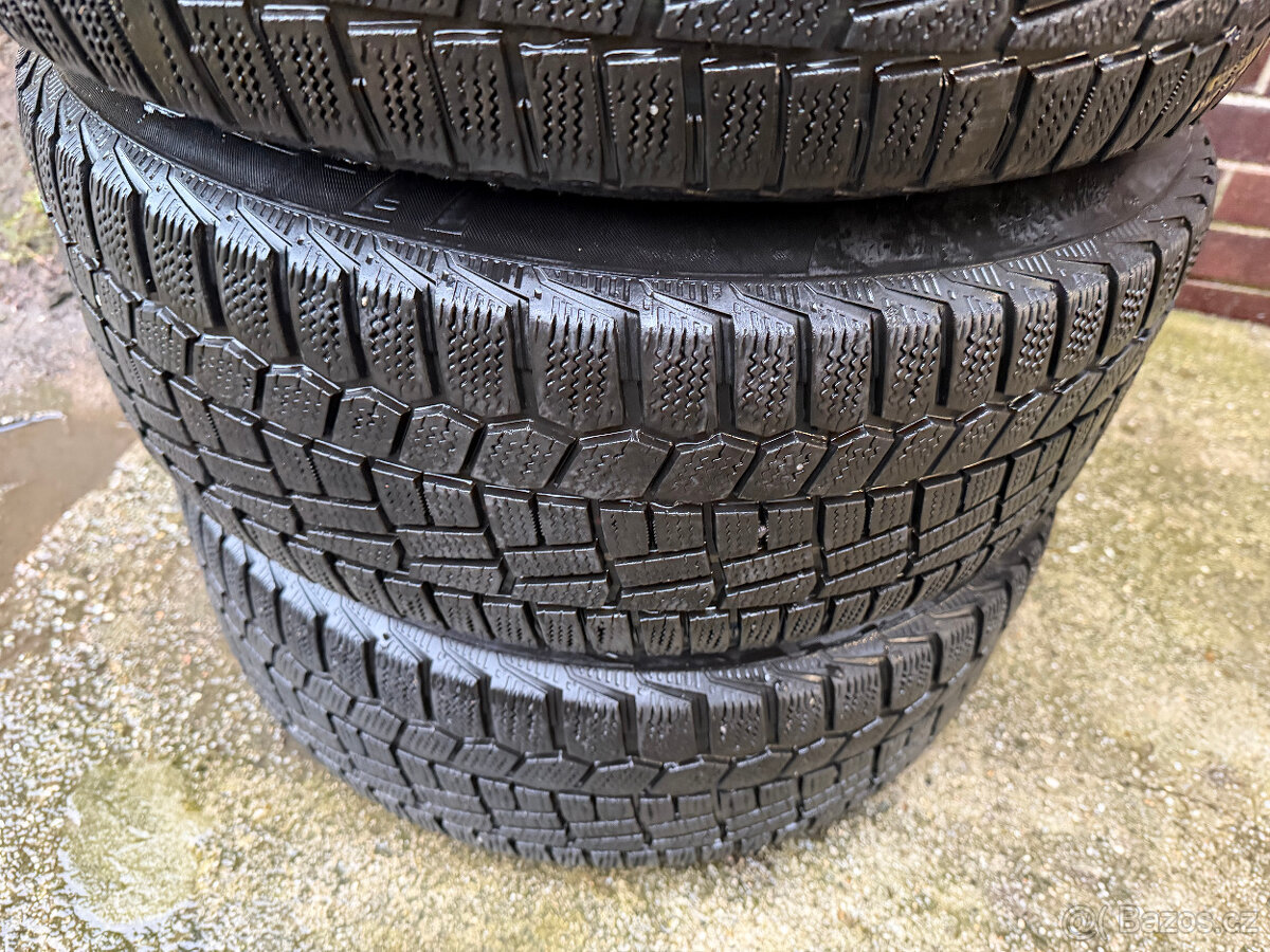 Sada pneu 205/55/16, cena za sadu 3000,- Kč - 10