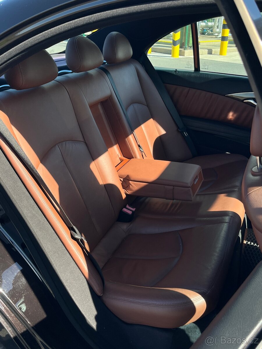 Mercedes E280 - 10