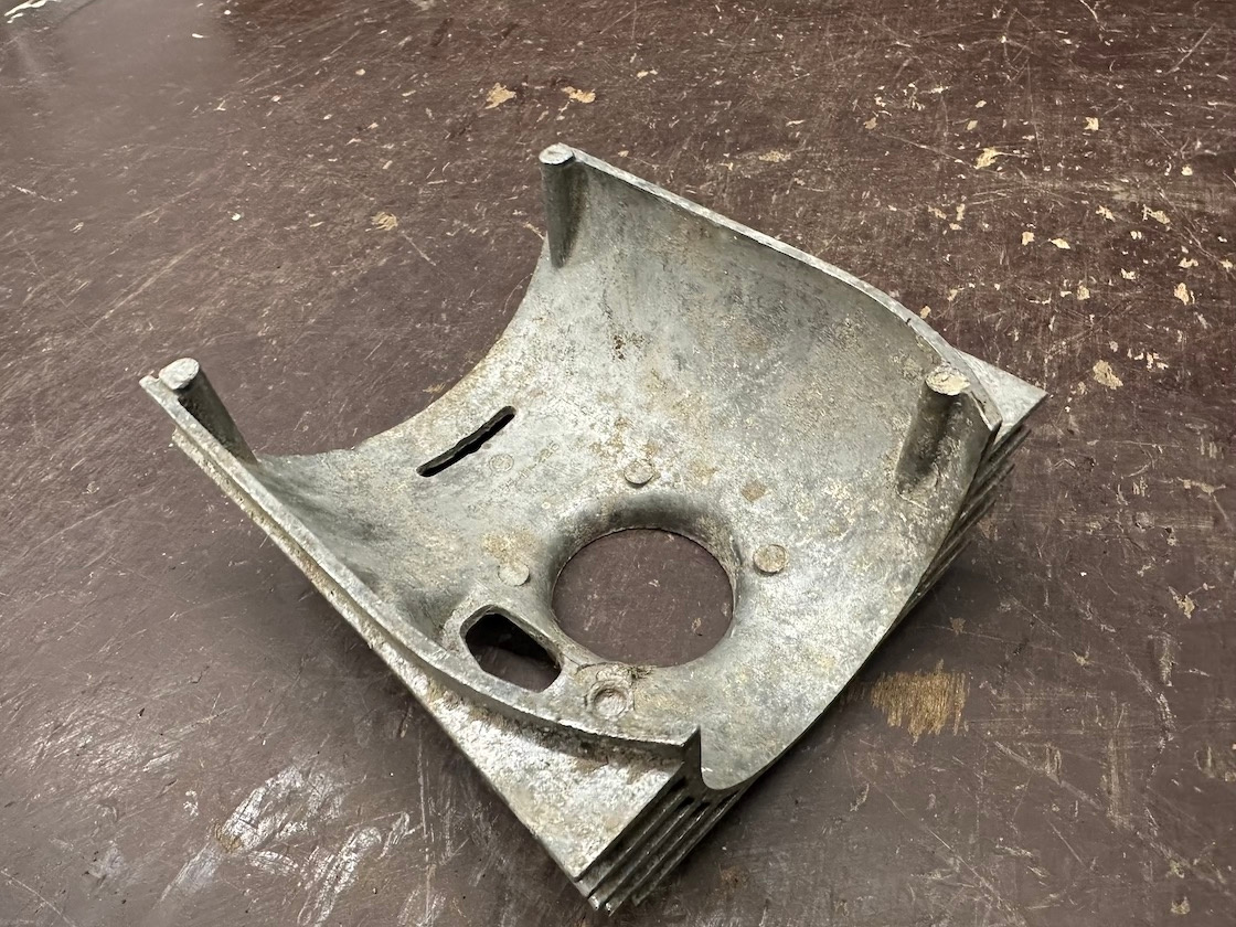 Predám kryt karburátoru JAWA ČZ 125 175 250 - 10