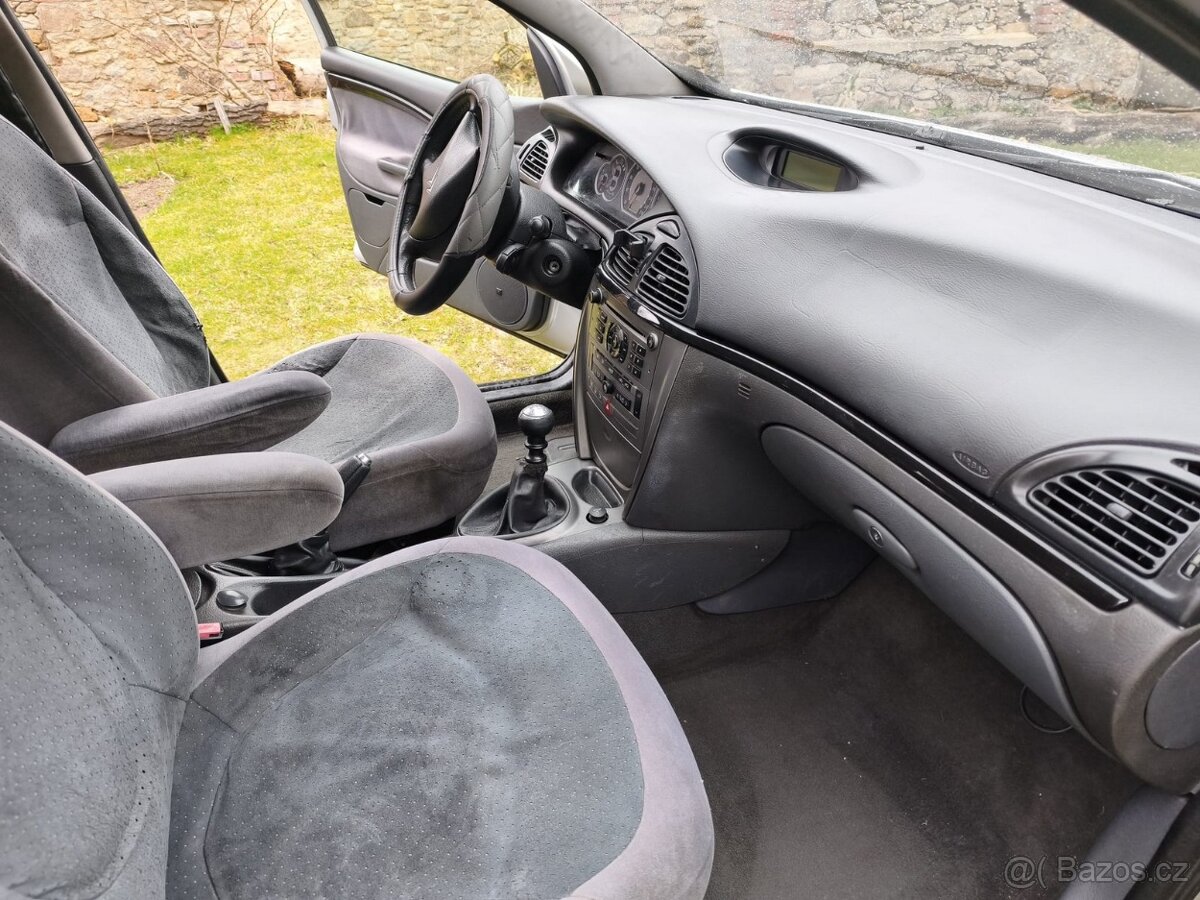 Citroën C5 2.0 HDI Exclusive - 10