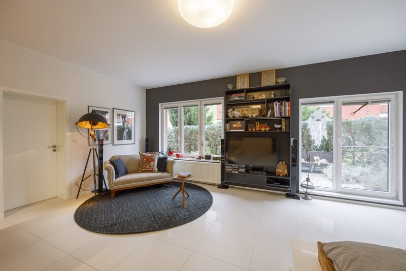 Prodej bytu 69,3 m2/předzahrádka 39 m2, v ulici U Hostína, Ú - 10