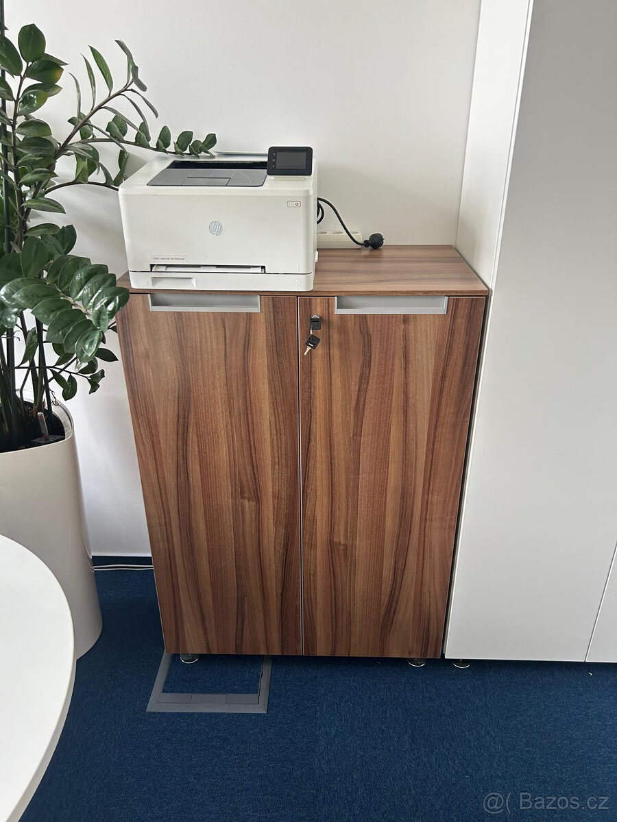 Kancelářské vybavení a výpočetní technika - 10