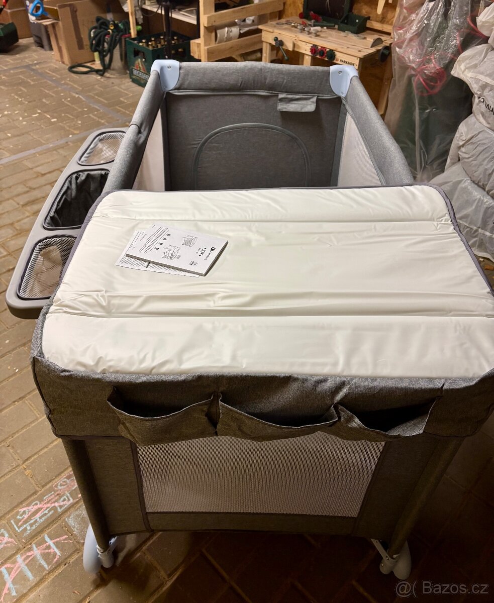 Cestovní postýlka - 10