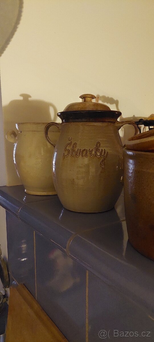 dekorace na chalupu- ošatky,keramika,košíky,atd - 10