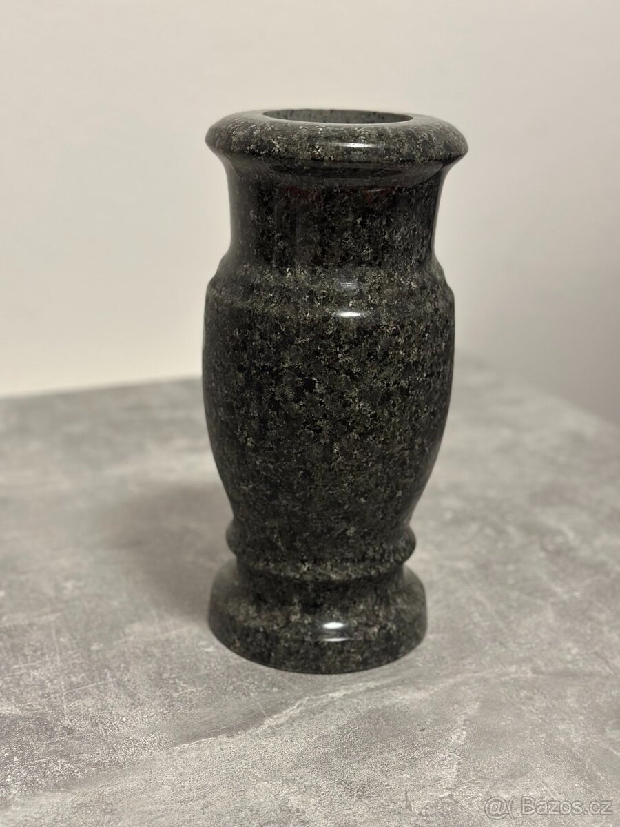 Granitové výrobky – váza, lampy, dekorativní koule - 10