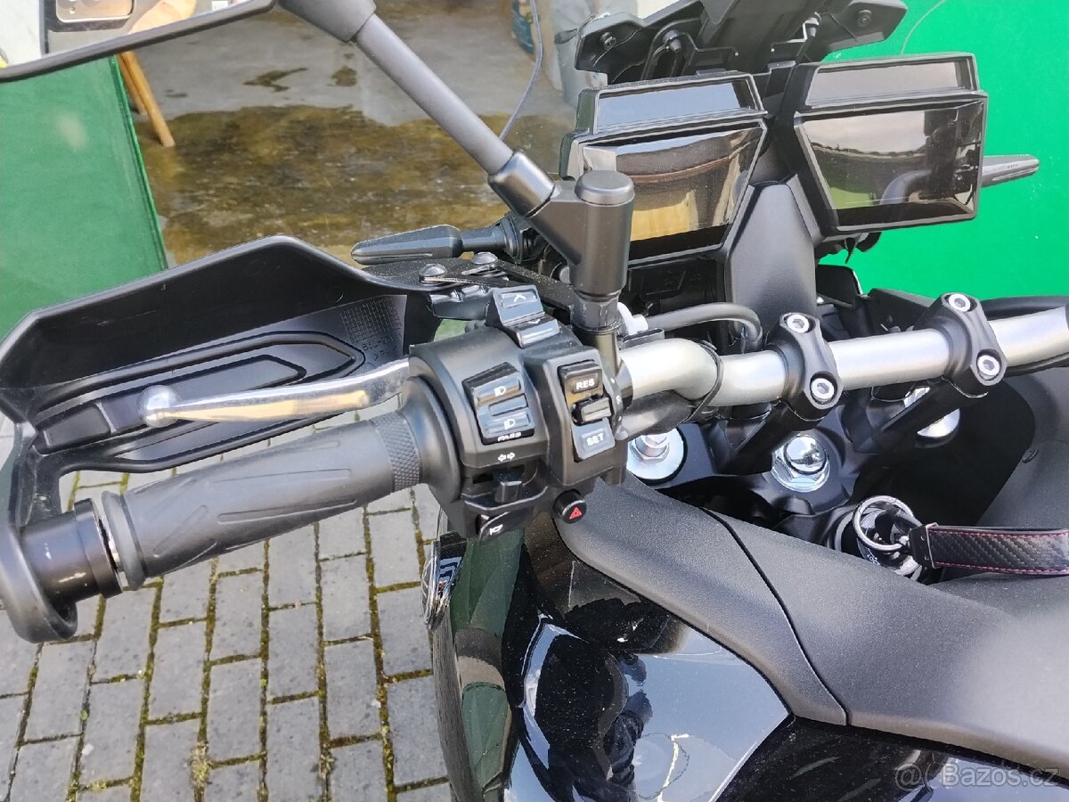 Yamaha Tracer 9 - 10