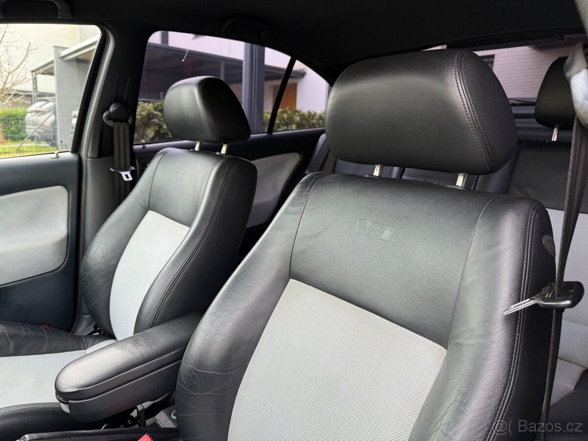 Škoda Octavia RS 1.8t 132kW rok 2003 - 10