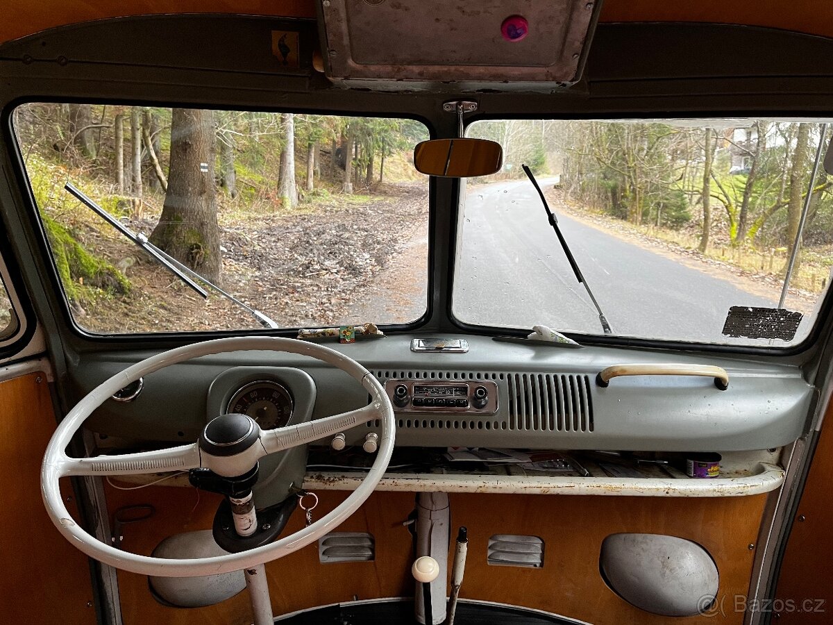 VW T1 - 10
