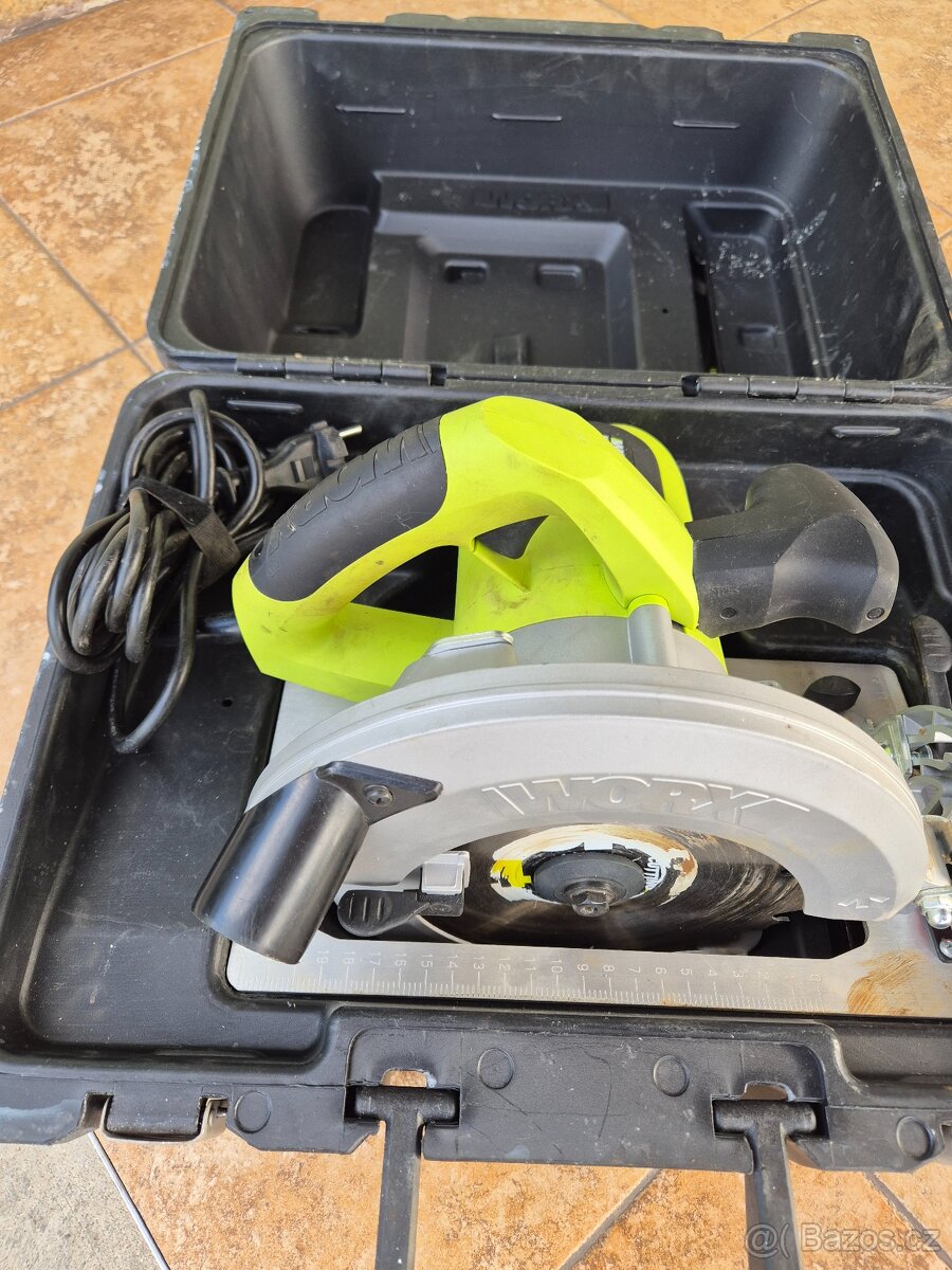 Okružni pila, mafl Worx WU433 - 10