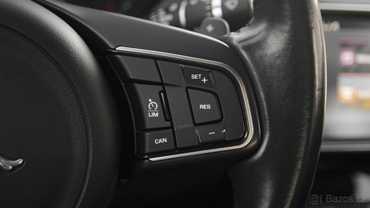 Jaguar XE, 25t 2,0/177kW 1.maj - 10