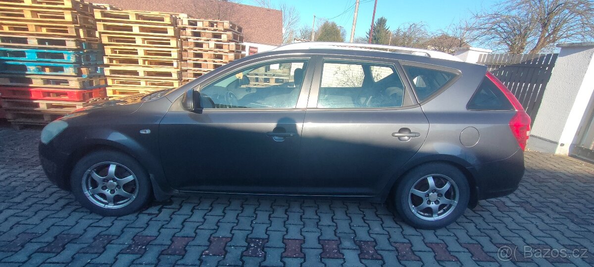 Kia ceed 1.6 diesel - 10