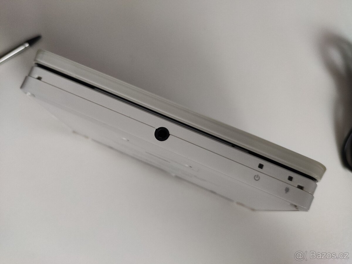 Nintendo 3DS Ice White + homebrew hack a 64GB karta - 10