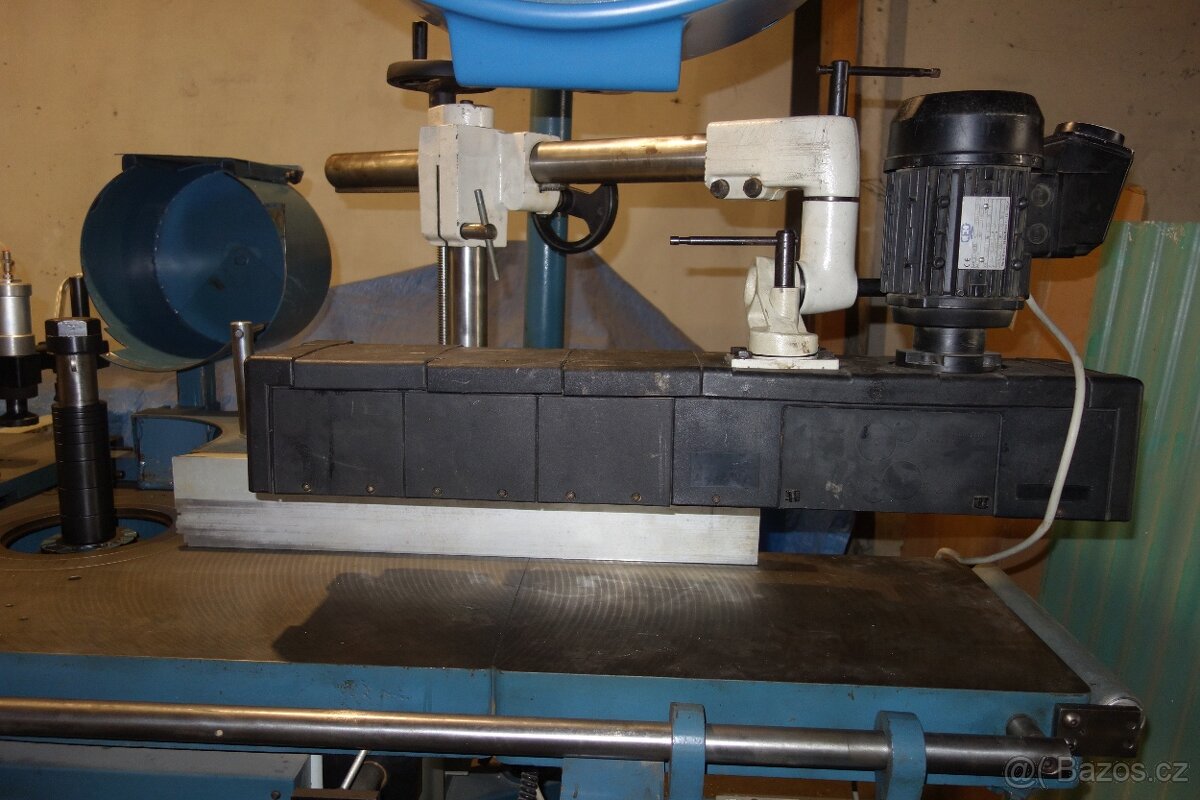 Spodní fréza – obráběcí centrum PAOLONI T 150 P - 10