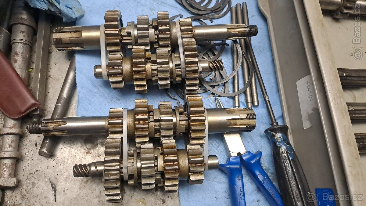 díly jawa 553 579 554 - 10