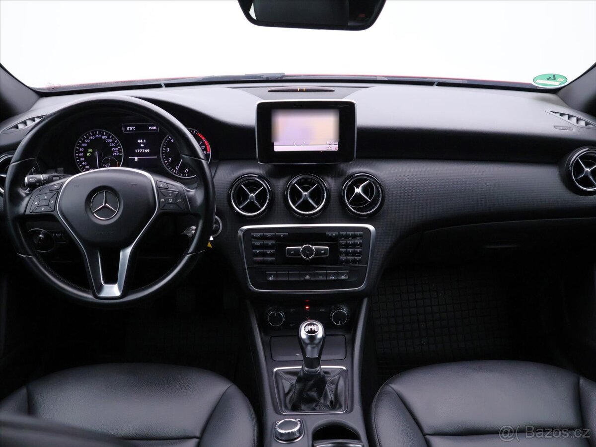Mercedes-Benz Třídy A 1,6 180 90kW Style Navi Kůže (2013) - 10