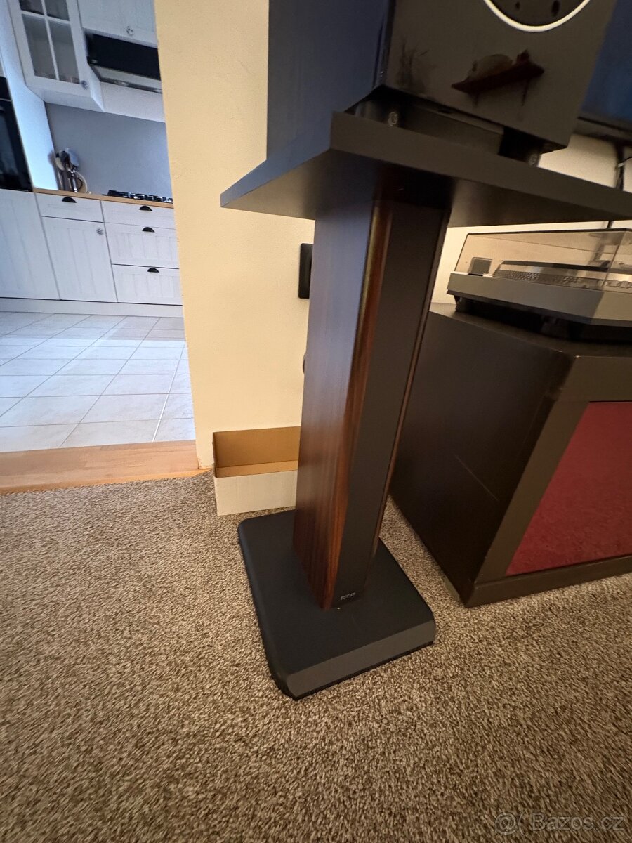 Dali Opticon 2 + stojany + antirezonanční podložky - 10