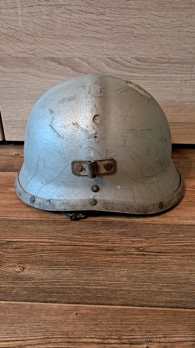 Vojenské helmy - 10