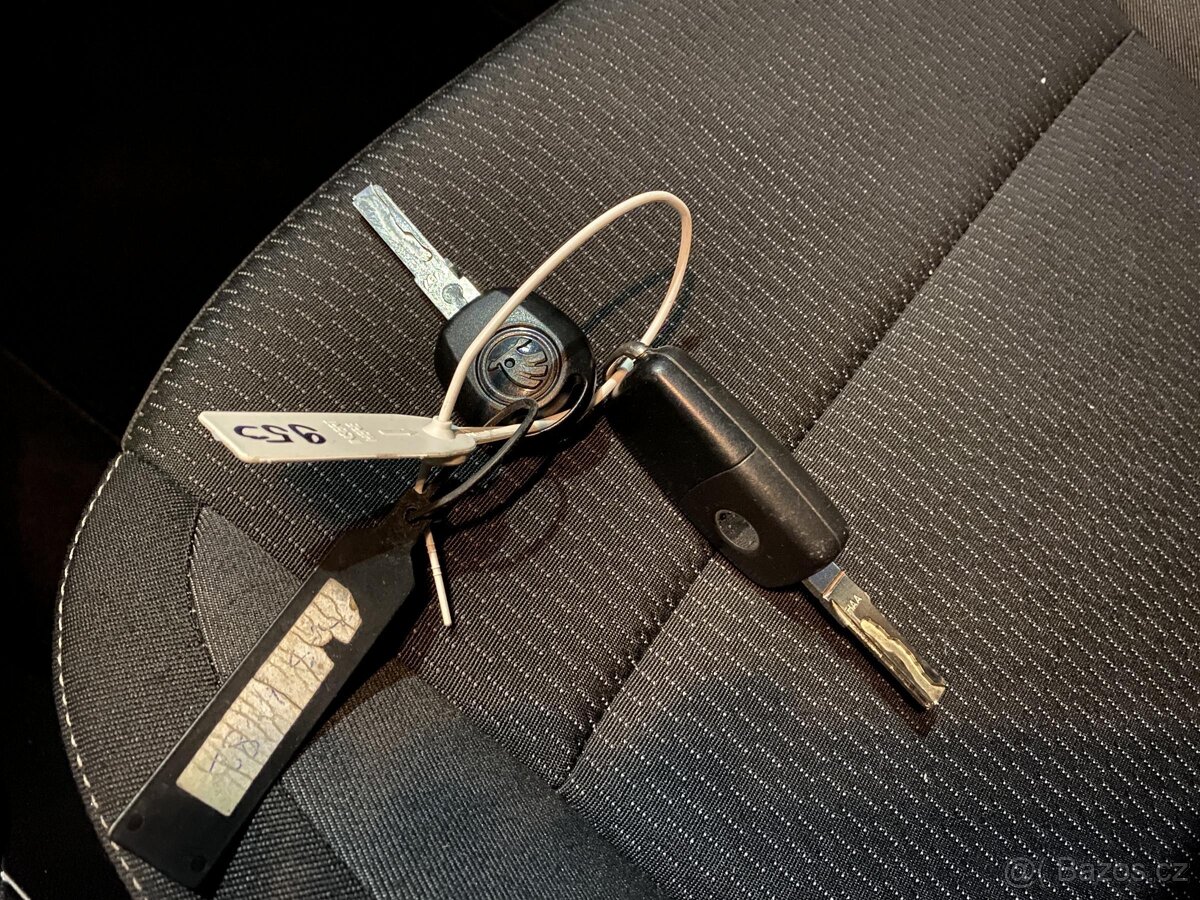 Škoda Rapid 1.6 TDi , 66 kW nafta, 2013 - 10