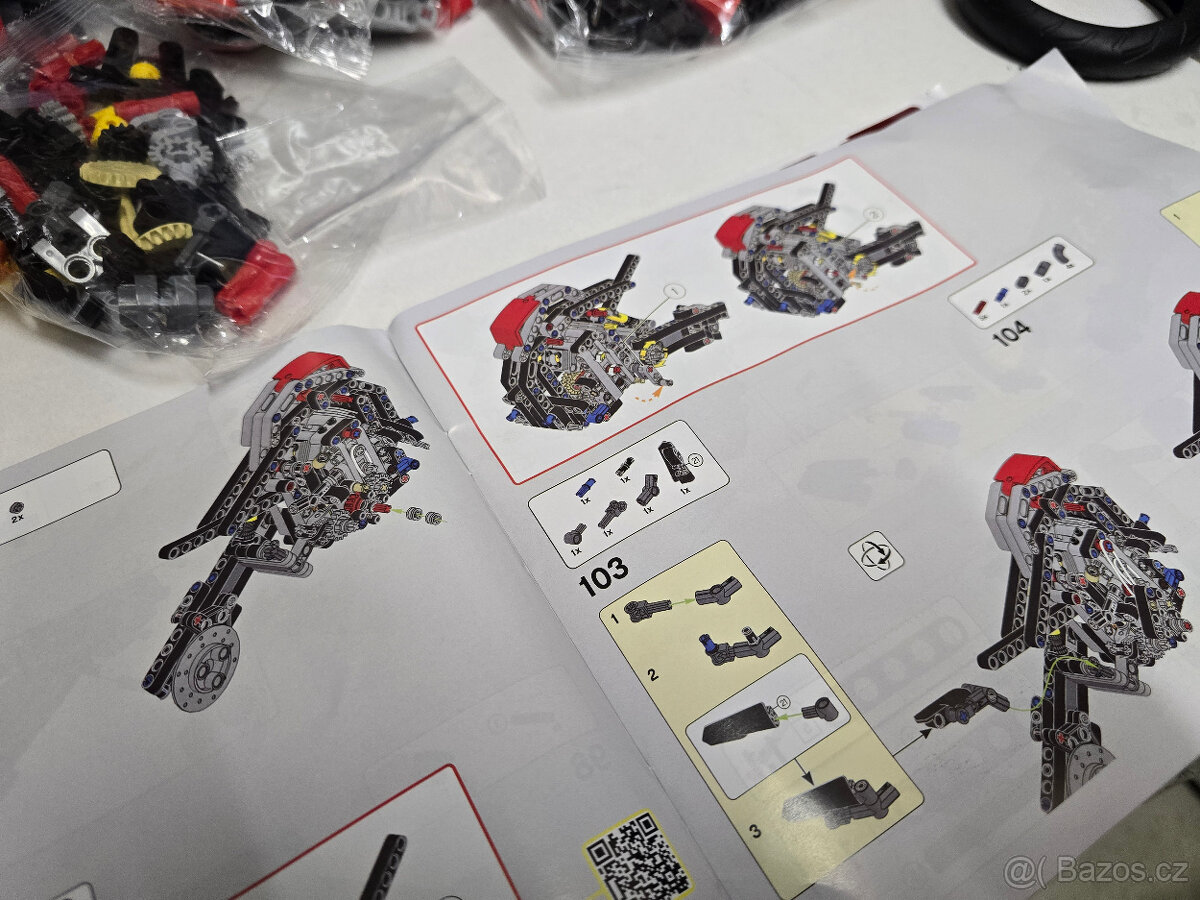 STAVEBNICE Technic 42107 Ducati Panigale V4 R (náhrada) - 10