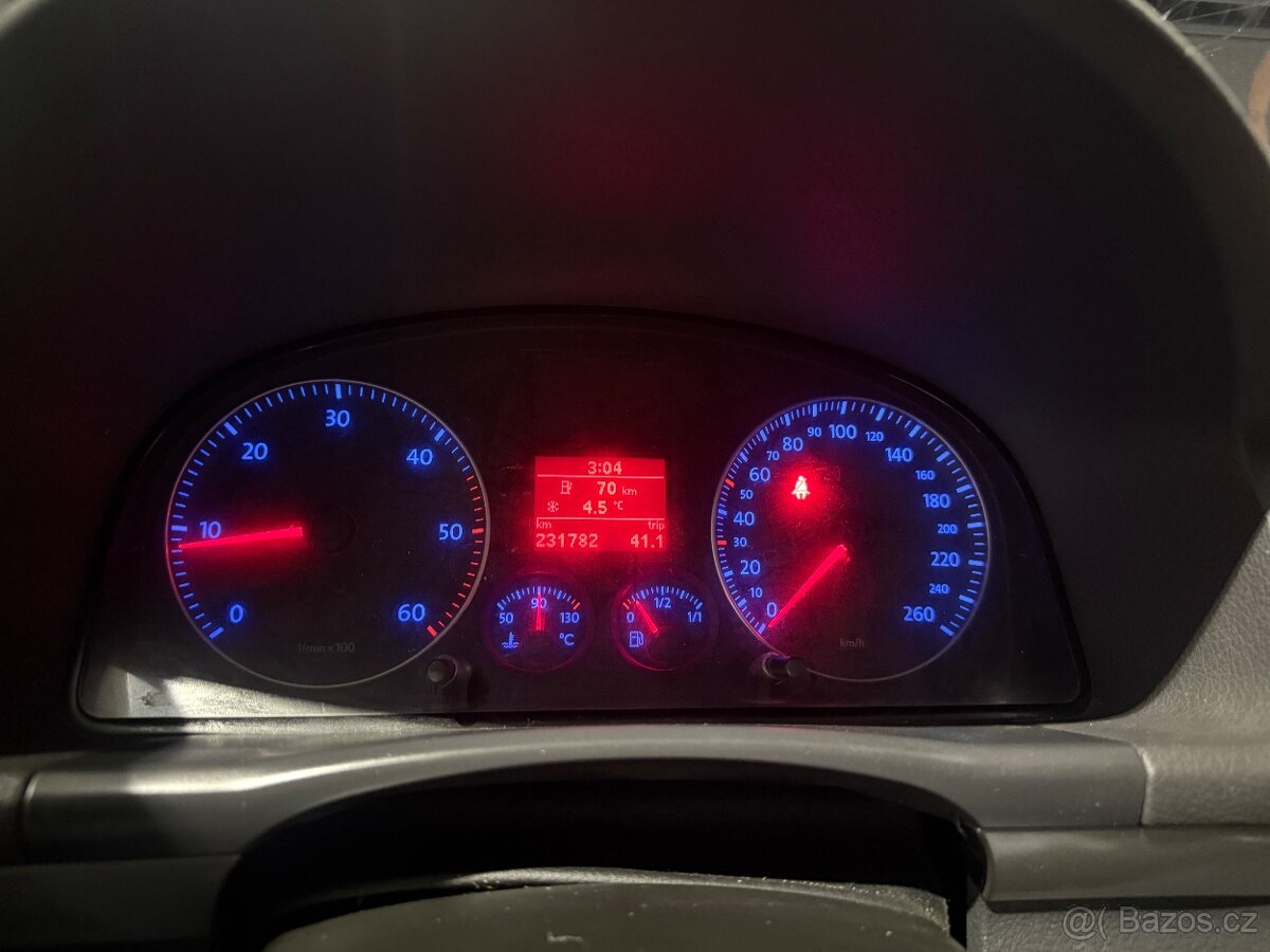 Vw Touran 2.0 tdi 77 Kw Nová stk - 10