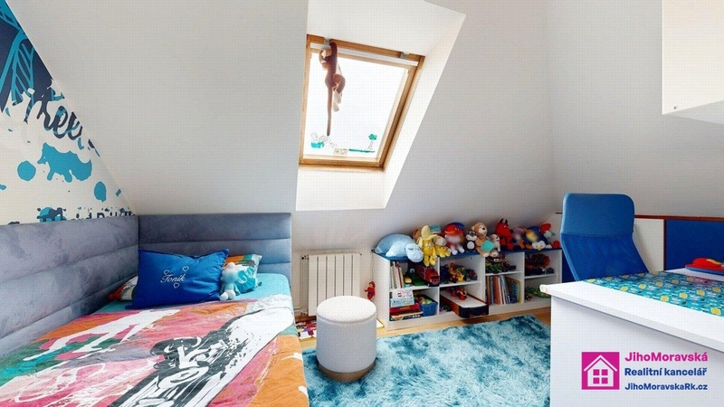 Prodej podkrovního bytu 4+1, 106 m², zahrada, Břeclav - 10