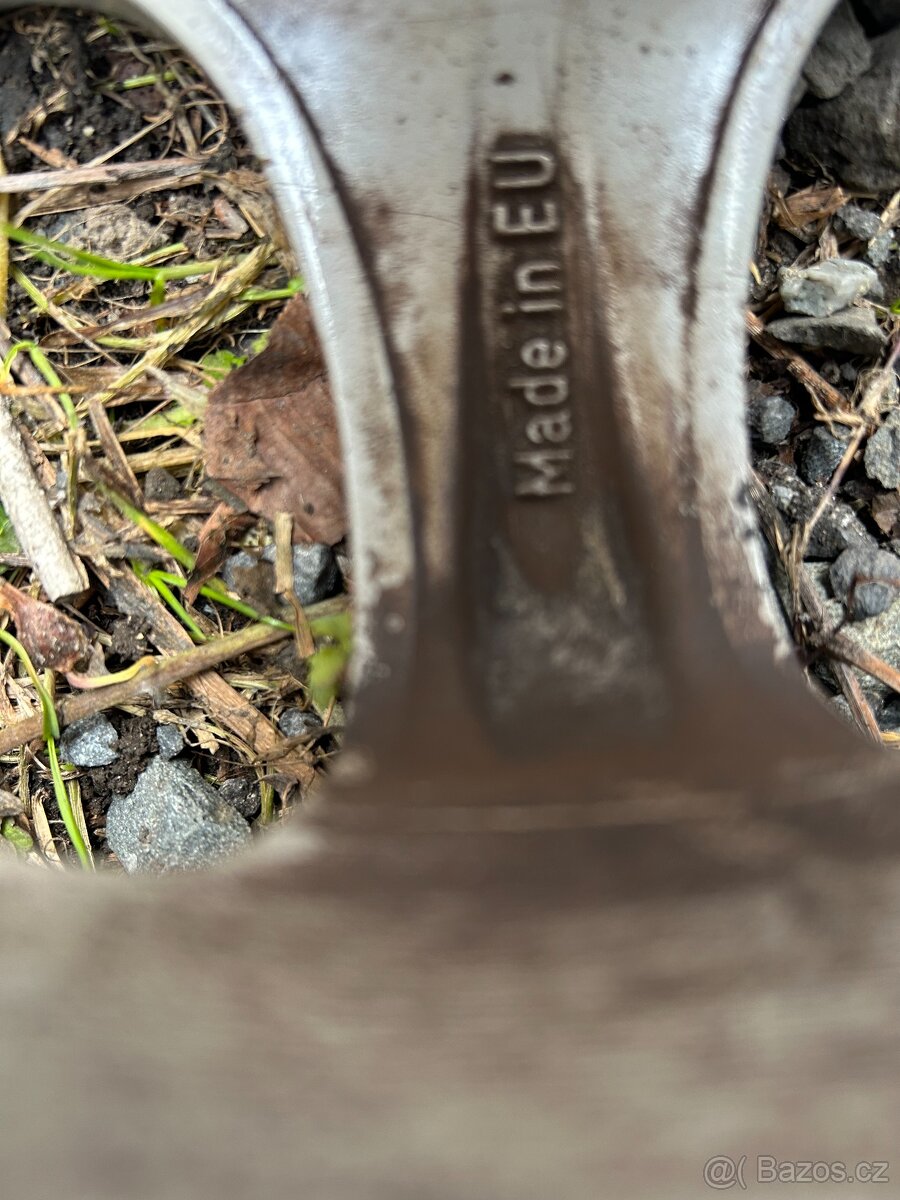 kola Ford Focus - 10