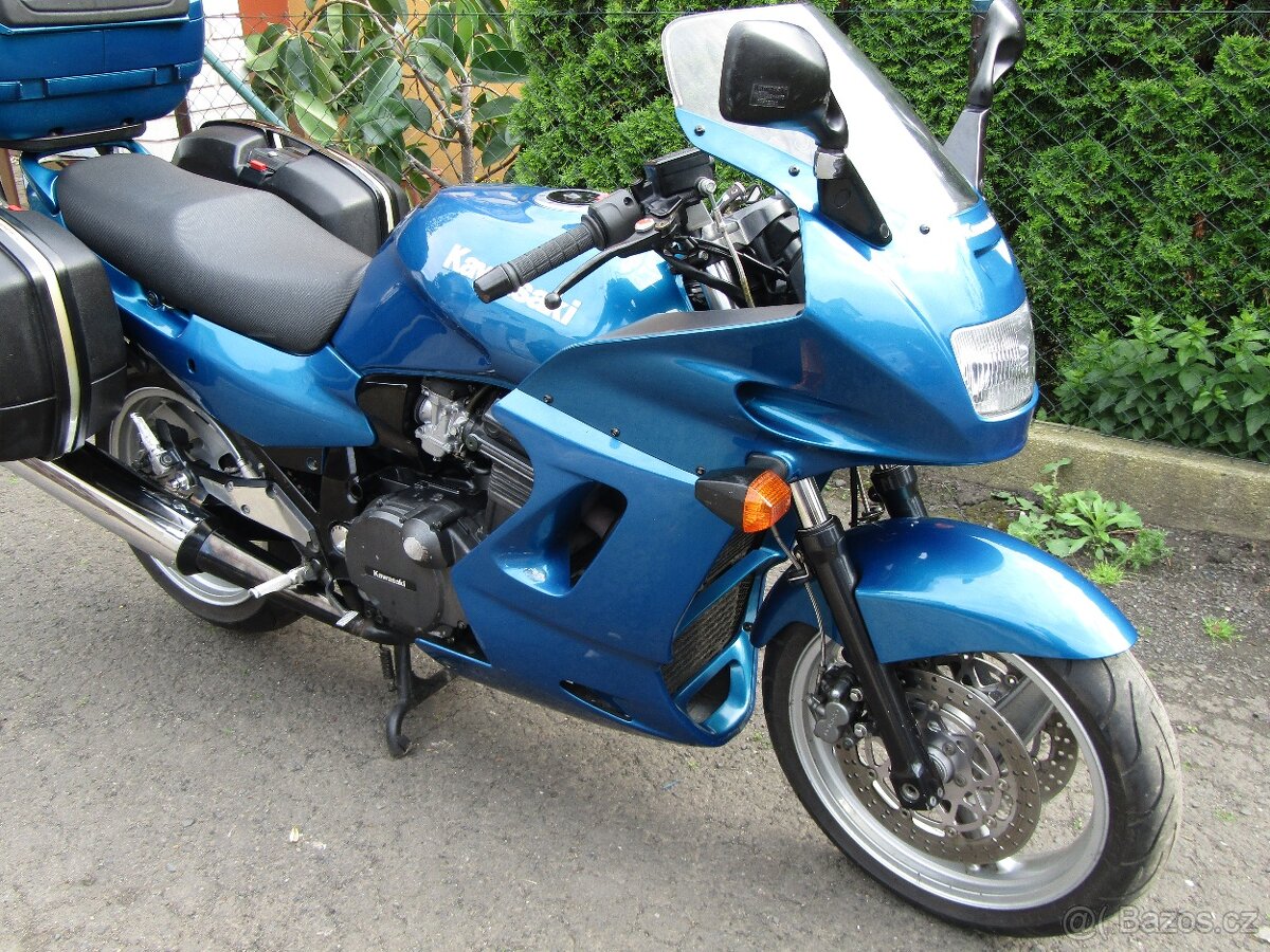 Kawasaki GPZ 1100 - 10
