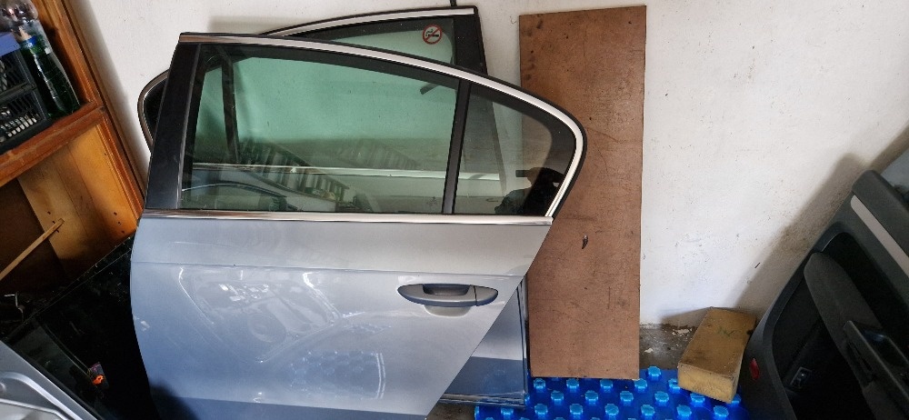 VW Passat B7 motor CFFB, z. víko šedá LK7X+ všechny dveře - 10