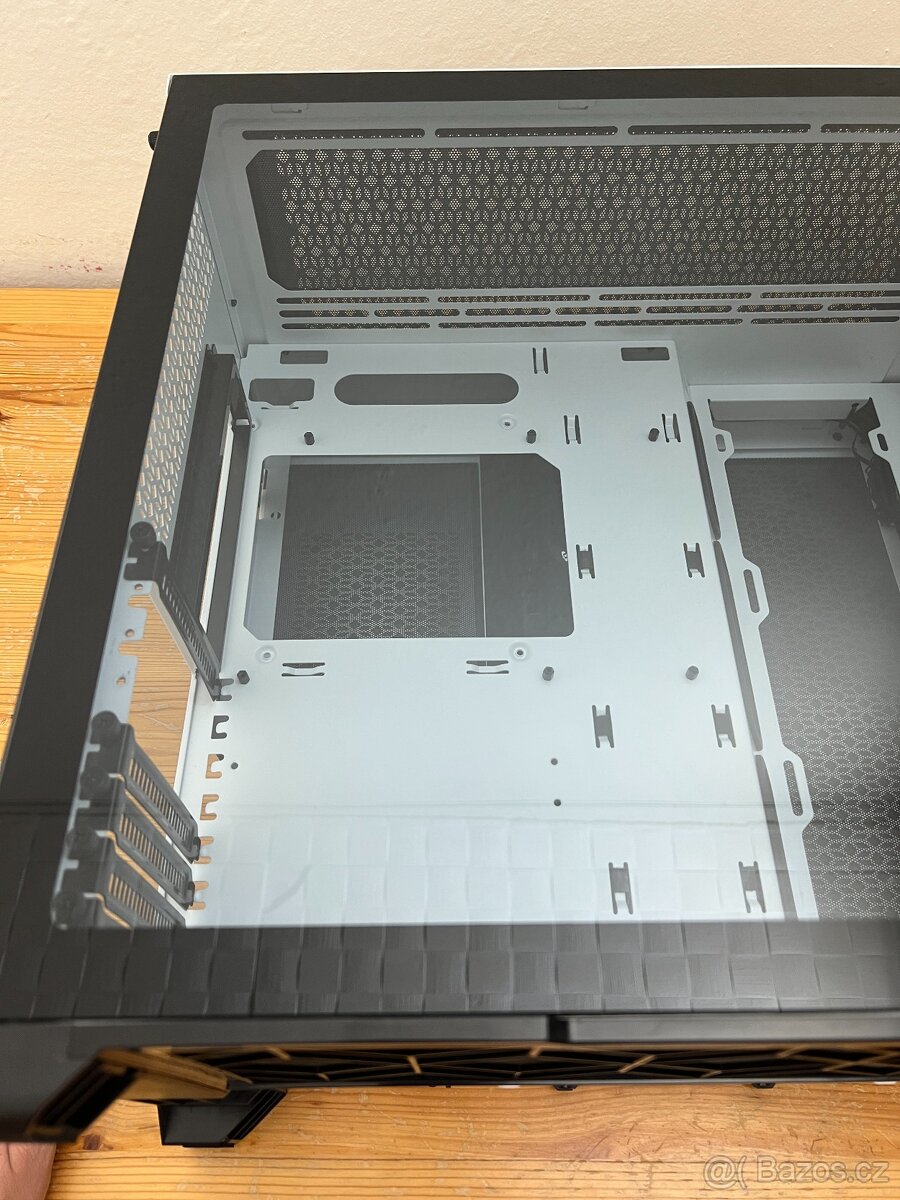 Metallic Gear by Phanteks NEO Qube White/Použitá - 10