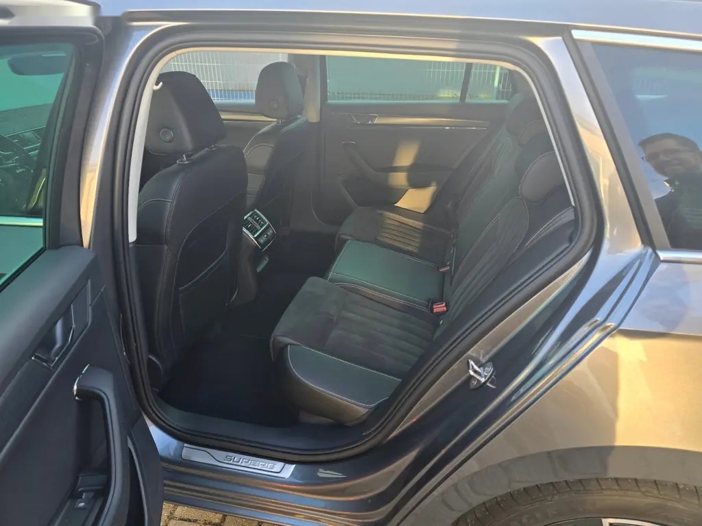 Škoda Superb, COMBI STYLE 2.0TDI / 110kW - 10