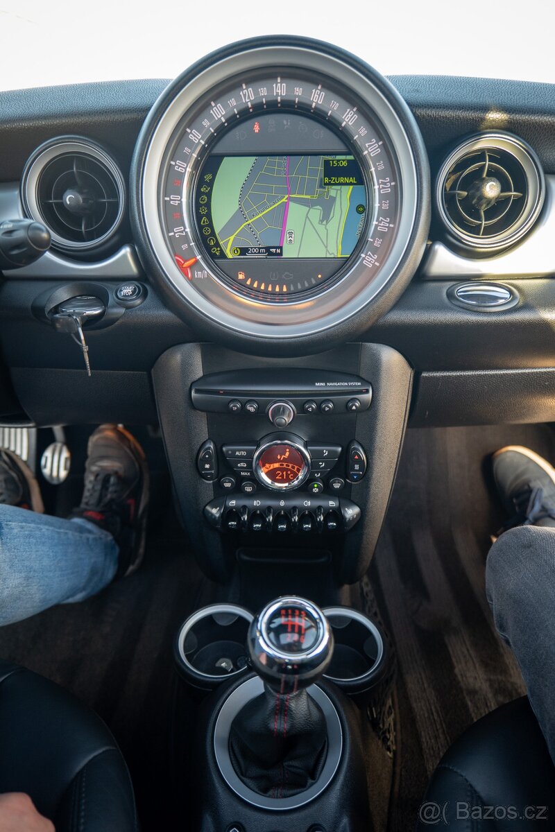MINI R56 JCW (2011) - 10