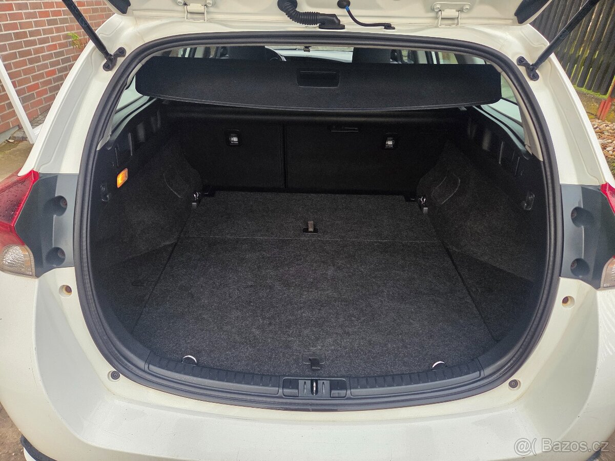 Toyota Auris Combi 1.2 16V Benzín Nová STK Tažné zařízení - 10