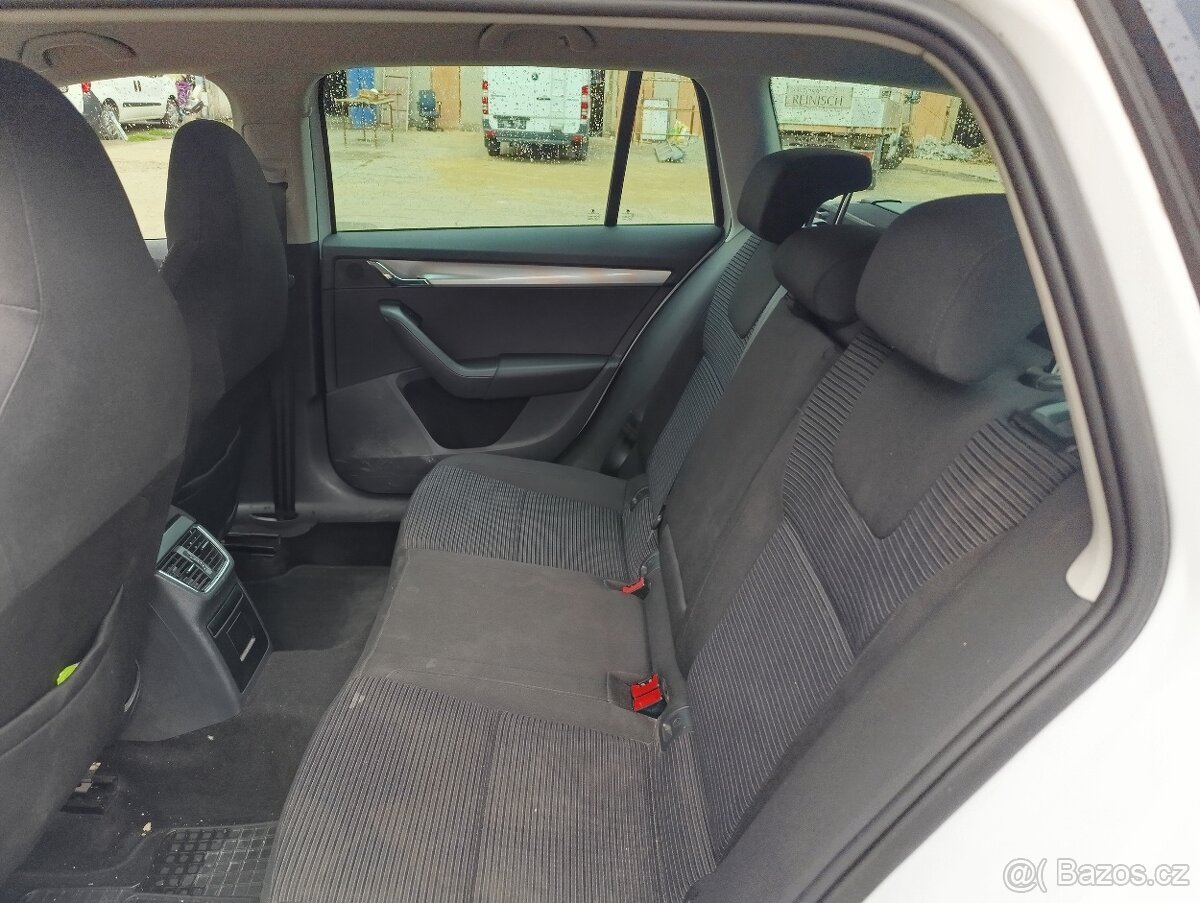 Škoda Octavia combi 2.0tdi - 10