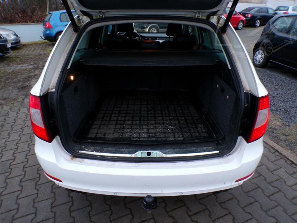 Škoda Superb 2,0 TSI 147kW CZ DSG ELEGANCE - 10