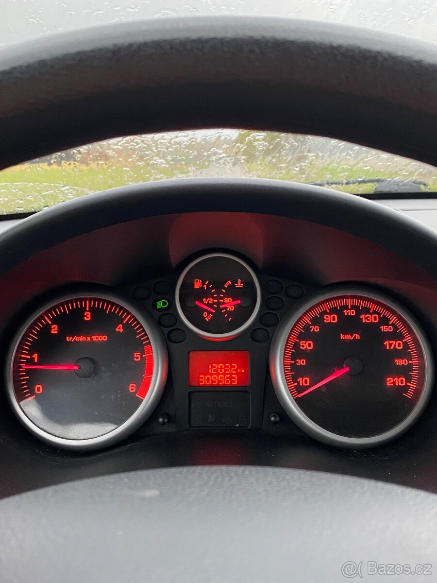 Peugeot 206+ 1.4HDi 50kW r.v.2010 - 10