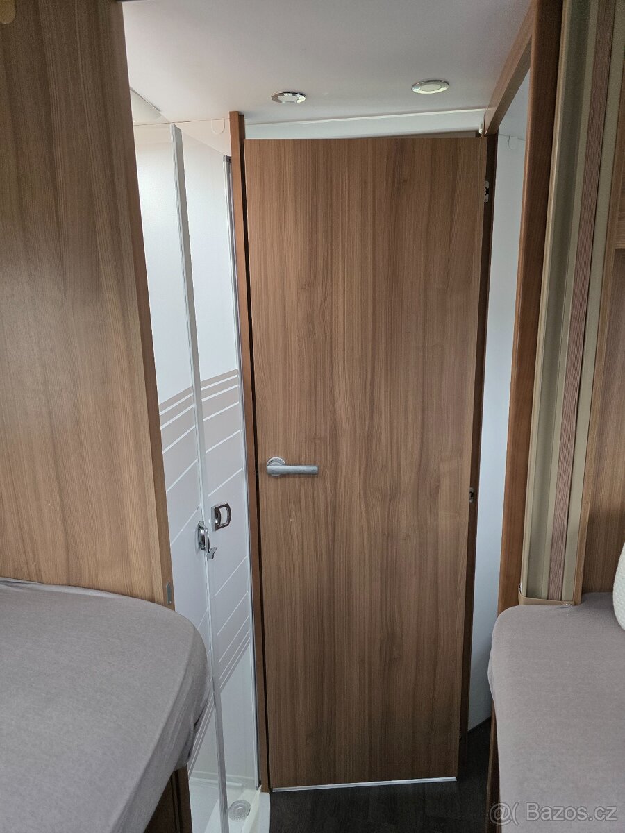 Obytny automobil Adria Matrix 670 SL - 10