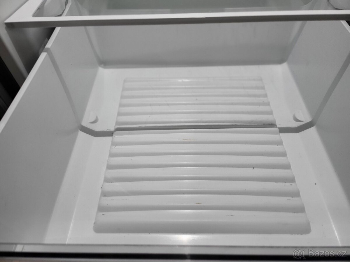 velká NEREZ lednice, moderní 185x60 - 10