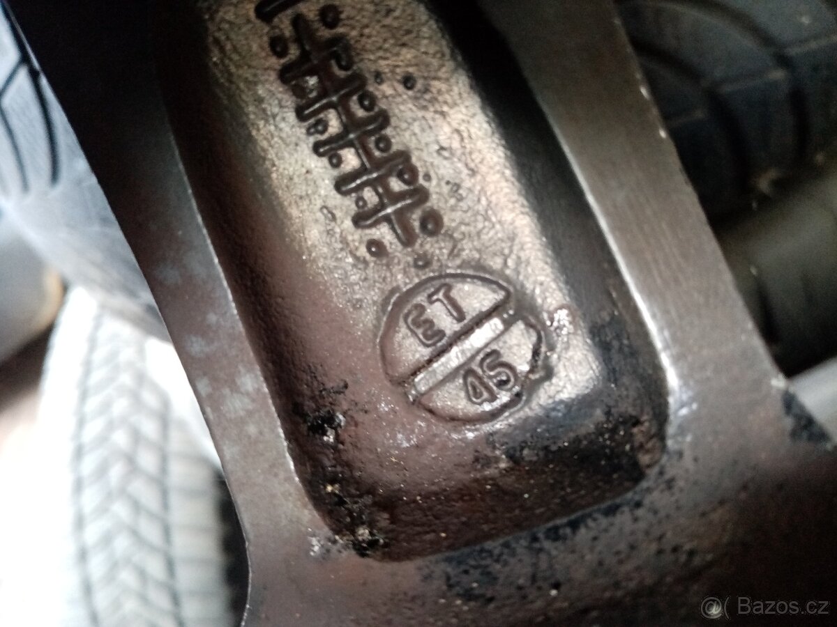 5x112 Octavia golf passat 195/65 R15 nové - 10