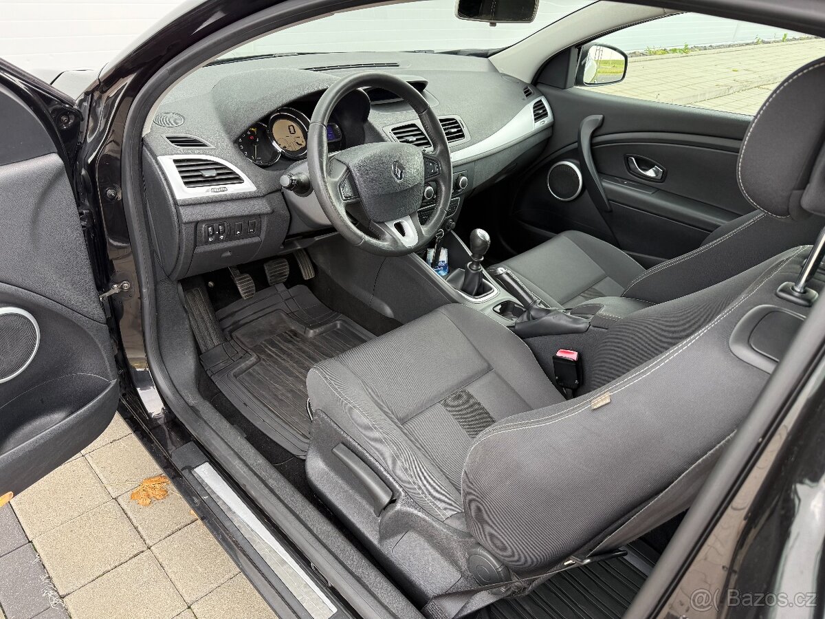 Renault Megane COUPE, 1.4 benzín, 150.836 km, rok 2010 - 10
