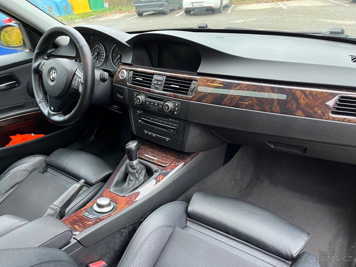 BMW 3 e90 320d 120 kw - 10