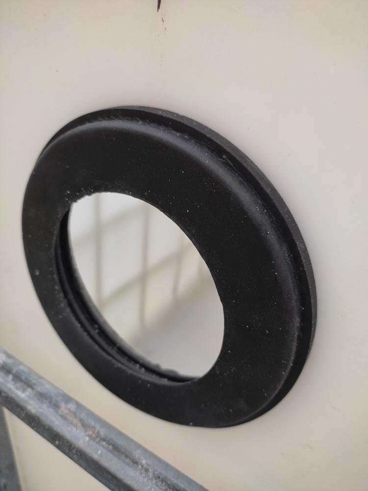 Těsnění, manžeta pro potrubí KG DN100/110mm PROSTĚJOV - 10