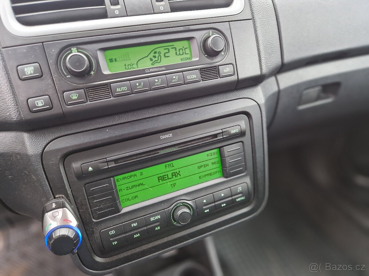 Škoda Fabia 1.4 16V benzin 63 kw - původ ČR - top výbava - 10