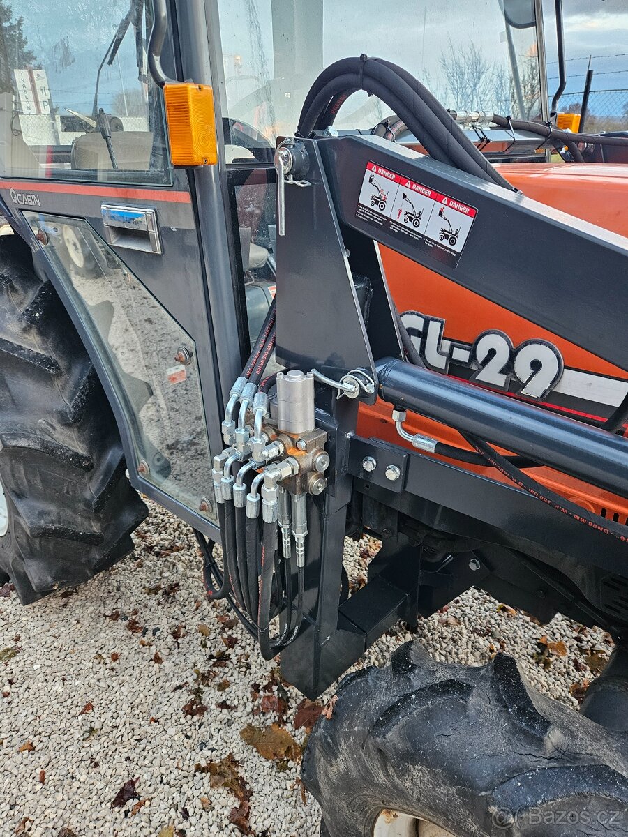 malotraktor Kubota GL29 s kabinou a nakladačem - 10